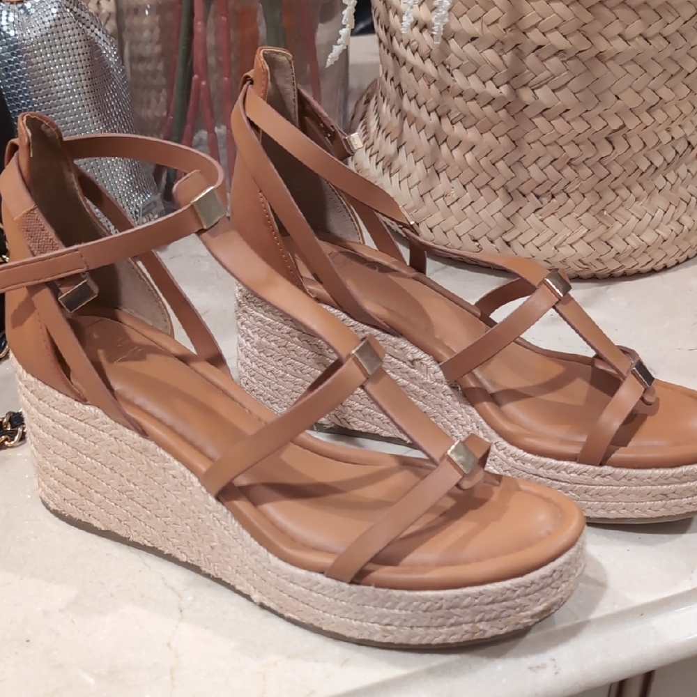 Women's Tan Wedge Sandals - Picture 5 of 6